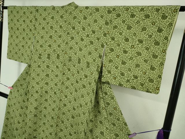 平和屋本店●極上 銀座 志ま亀 小紋 花唐草文 山葵色 縮緬地 たとう紙付き 逸品 DZAB3541kh6