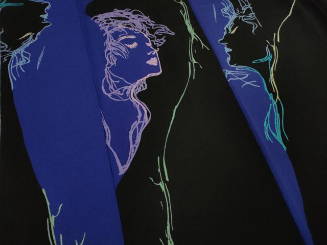 平和屋本店●極上 画家・キャラクターデザイナー 天野喜孝 小紋 線画 女性・男性画 縮緬地 ロング丈 さが美扱い 逸品 DZAB3723kh6