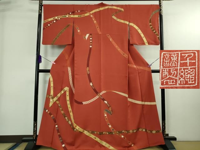 平和屋本店●極上 創業460年・千總 訪問着 駒刺繍 鬘帯宝尽くし花文 蘇芳色地 金彩 逸品 DZAB4007kh6