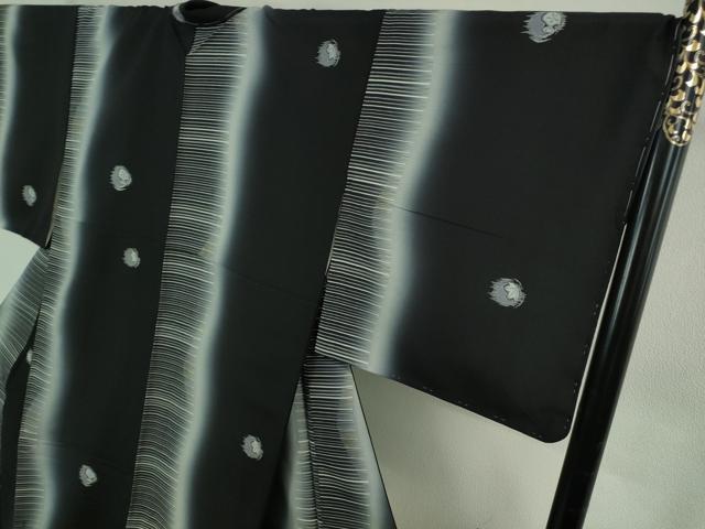 平和屋着物●極上 小紋 よろけ縞 楓 暈し染め 黒地 金銀彩 ロング丈 逸品 未使用 DZAB4325kh6