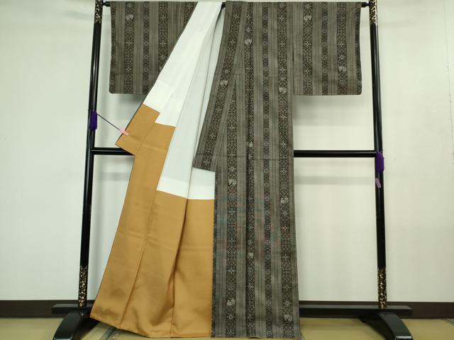 平和屋本店●極上 本場大島紬 12マルキ 極上細微絣 優粋 名宝古典絣 窪田織物謹製 証紙付き 逸品 未使用 DZAB4391kh6