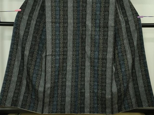 平和屋着物●極上 本場結城紬 重要無形文化財 100亀甲 飛び亀甲柄 名物裂間道 やまと金ラベル 逸品 未使用 DZAB4493kh6