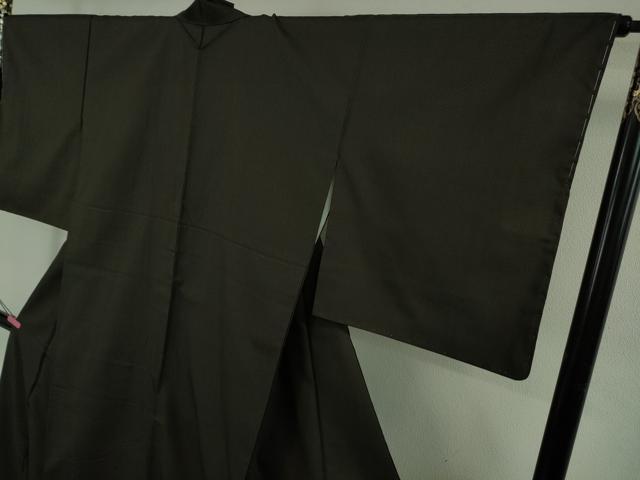 平和屋本店●希少 山下八百子 本場黄八丈 黒八丈 紬 市松綾織 草木染 証紙付き 逸品 未使用 DZAB4960kh6