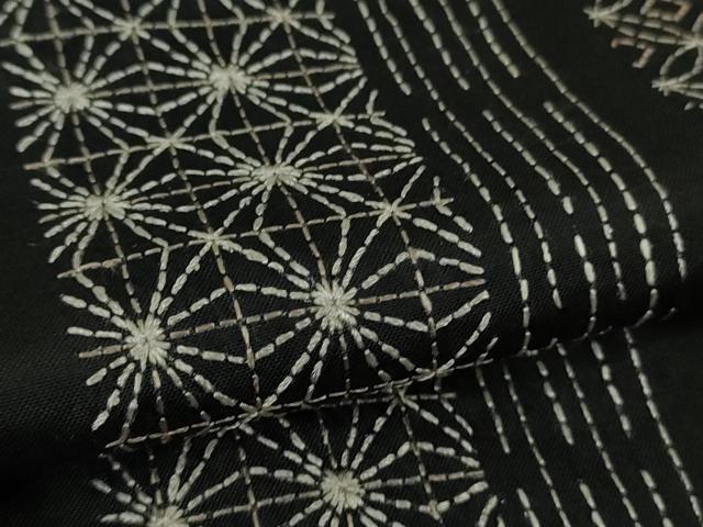 平和屋本店●極上 本場縞大島紬 刺し子 総刺繍 名物裂間道 黒地 やまと誂製 逸品 DZAB5470kh6