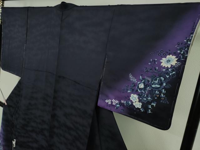 平和屋着物●極上 螺鈿作家 甲斐泰造 訪問着 百合 草花 紫黒色地 暈し染め 金彩 逸品 未使用 DZAB5648kh6