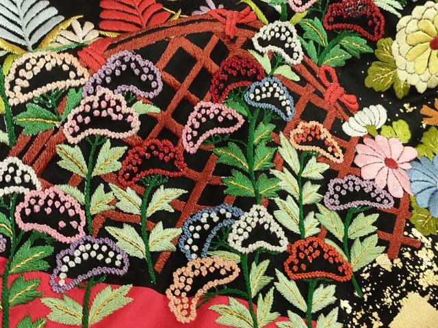 平和屋本店●最高級 中国三大刺繍 相良刺繍 駒刺繍 色打掛 和装 婚礼 結婚式 花嫁 神社挙式 飛鶴天井花車文 金糸 逸品 未使用 DZAB5801kh6