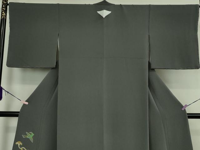 平和屋本店●希少 友禅染色家 品川恭子 色留袖 舞鳥草花文 藍墨茶色地 金彩 鬼しぼ縮緬 逸品 DZAB5856kh6