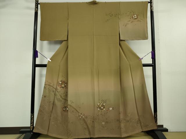 平和屋着物●極上 中国三大刺繍 スワトウ刺繍 汕頭刺繍 蘇州刺繍 訪問着 正倉院花唐草文 桑染色 暈し染め 金糸 逸品 未使用 DZAB6119kh6