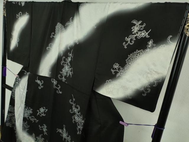平和屋本店●希少 男性 訪問着 キングサイズ 胴抜き仕立て 駒刺繍 花唐草文 暈し染め 黒地 銀彩 逸品 未使用 DZAB6165kh6