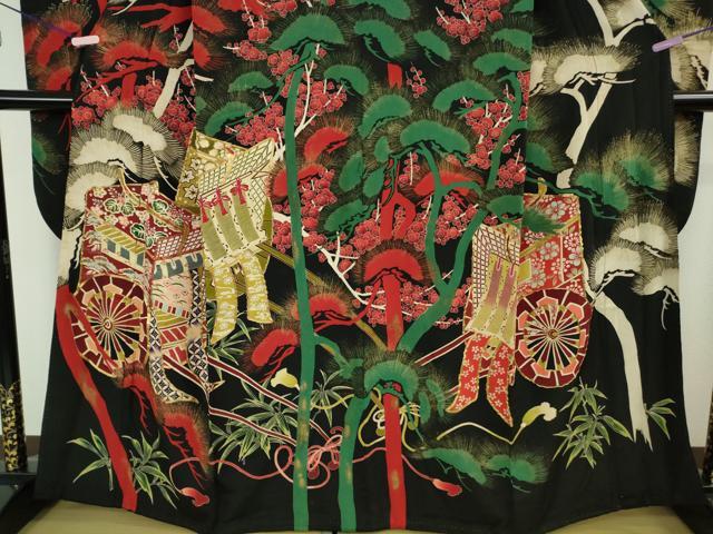 平和屋本店●極上 アンティーク 大正ロマン 振袖・長襦袢(袷)セット 駒刺繍 御所車梅松文 黒地 金彩 逸品 DZAB6355kh6