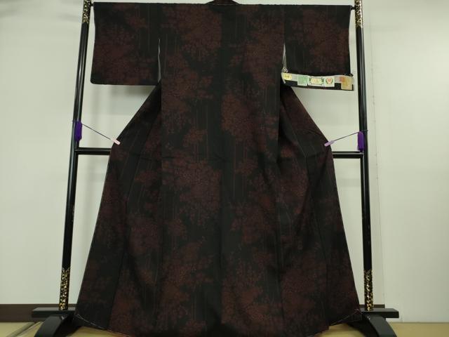 平和屋着物●極上 本場結城紬 重要無形文化財 100亀甲 風景花文 黒地 証紙付き 逸品 未使用 DZAB6534kh6