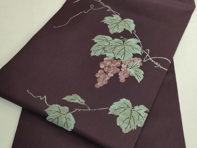 平和屋本店●極上 創業200年・7代目永治屋清左衛門 九寸名古屋帯 唐織 ボーヌロマネ果実文 濃い似せ紫色地 さが美扱い 逸品 DZAB7134kh6