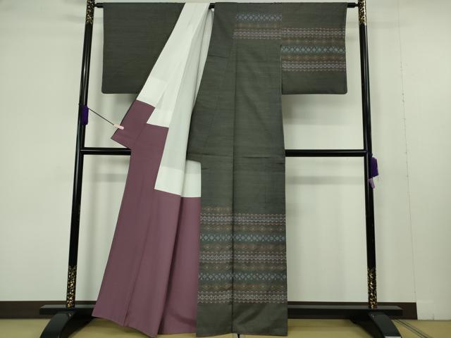 平和屋本店●極上 本場琉球 読谷山花織 紬地 訪問着 知花千代子 草木染 羊羹色地 証紙付き 逸品 DZAB7212kh6
