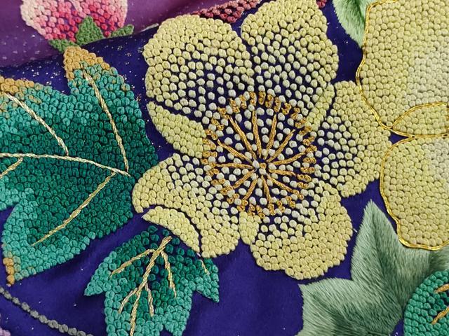 平和屋本店●極上 中国三大刺繍 相良刺繍 総手刺繍 色打掛 和装 婚礼 結婚式 花嫁 飛鶴松花文 暈し染め 金糸 逸品 DZAB7447kh6