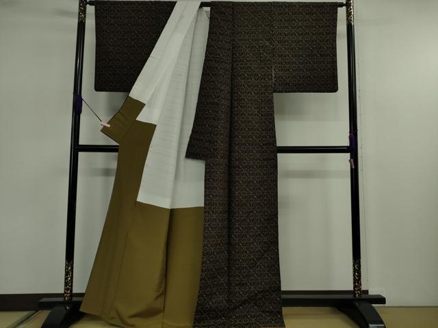 平和屋本店●極上 本場琉球 読谷山花織 紬地 城間博子作 草木染 黒地 証紙付き 逸品 DZAB7605kh6