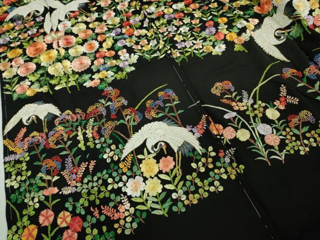 平和屋本店●極上 相良刺繍 総刺繍 お引きずり・引き振袖 結婚式 舞妓 芸妓 芸者 群鶴花文 黒地 金糸 仮絵羽 逸品 未使用 DZAB8183kh6