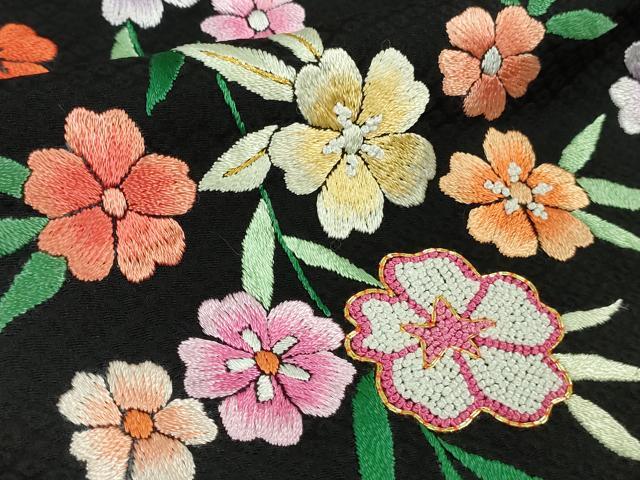 平和屋本店●極上 相良刺繍 総刺繍 お引きずり・引き振袖 結婚式 舞妓 芸妓 芸者 衣装 駒刺繍 花車 黒地 仮絵羽 逸品 未使用 DZAB8185kh6