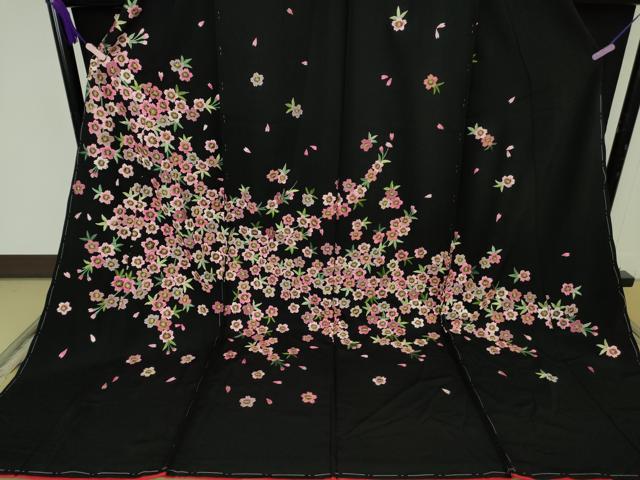 平和屋本店●極上 お引きずり・お引き摺り・引き振袖 結婚式 舞妓 芸妓 衣装 総刺繍 枝垂れ桜 黒地 金糸 仮絵羽 逸品 未使用 DZAB8189kh6