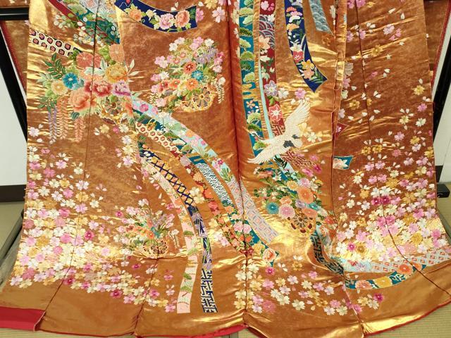 平和屋本店●極上 相良刺繍 総刺繍 色打掛 和装 婚礼 結婚式 花嫁 神社挙式 駒刺繍 花車 蔓帯飛鶴文 金糸 仮絵羽 逸品 未使用 DZAB8202kh6