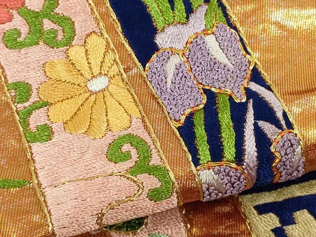 平和屋本店●極上 相良刺繍 総刺繍 色打掛 和装 婚礼 結婚式 花嫁 神社挙式 駒刺繍 花車 蔓帯飛鶴文 金糸 仮絵羽 逸品 未使用 DZAB8202kh6