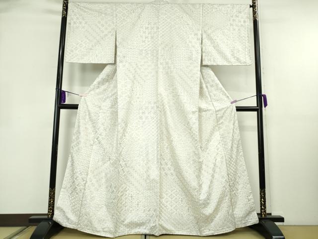 平和屋本店●極上 本場縞大島紬 白大島 総刺繍 切嵌花文 白地 逸品 未使用 DZAB8367kh6