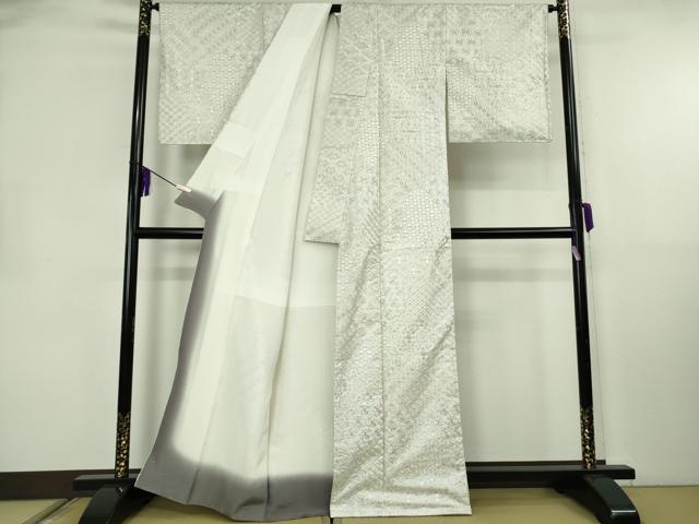 平和屋本店●極上 本場縞大島紬 白大島 総刺繍 切嵌花文 白地 逸品 未使用 DZAB8367kh6