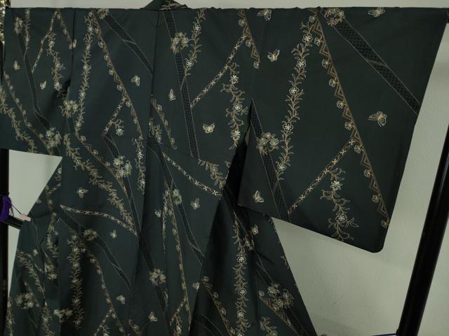 平和屋着物●極上 中国三大刺繍 スワトウ刺繍 汕頭刺繍 刺し子 総刺繍 本場大島紬 舞蝶更紗花文 逸品 DZAB8713kh6