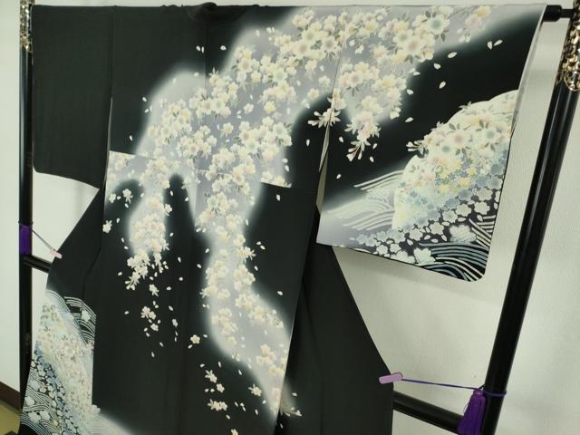 平和屋本店●極上 訪問着 銀駒刺繍 立波舞桜 暈し染め 黒地 金彩 逸品 DZAB9510kh6