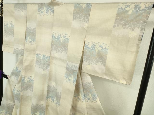 平和屋着物●極上 本場大島紬 白大島 7マルキ 舞蝶草葉シルエット 逸品 未使用 DZAB9663kh6