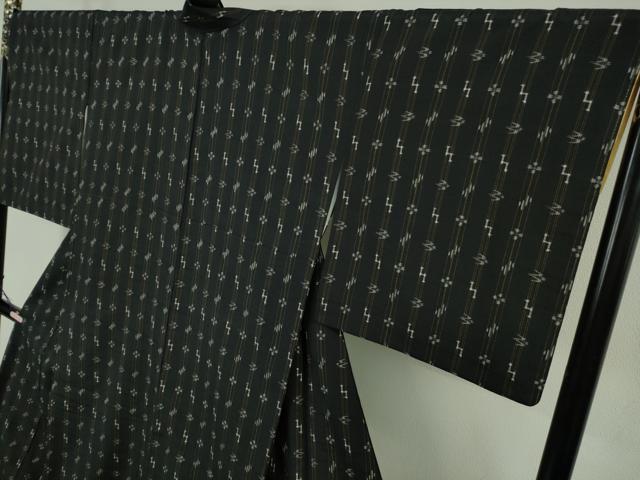 平和屋本店●極上 本場琉球絣 紬 大城つや子作 手おり 証紙付き 逸品 DZAB9727kh6