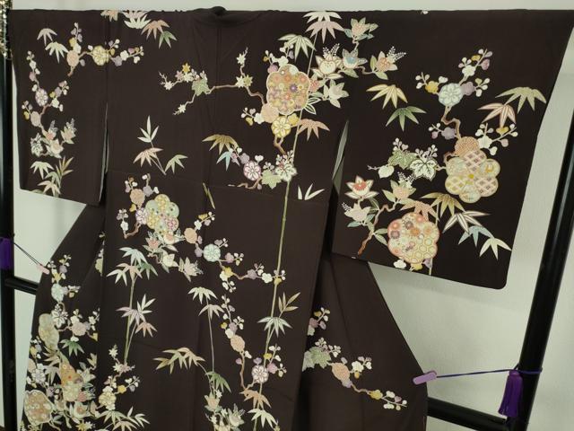 平和屋本店●極上 訪問着 駒刺繍 吉祥花文 黒紅色地 鬼しぼ縮緬 逸品 DZAC0287kh6