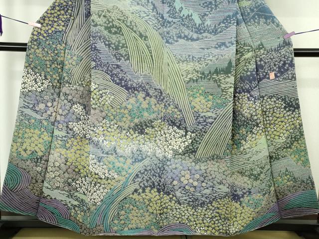 平和屋本店●極上 十日町 名門 滝泰謹製 相良刺繍 おぼろ染 襲ね絞り 訪問着 風景花文 暈し染め 金通し地 逸品 未使用 DZAC0305kh6