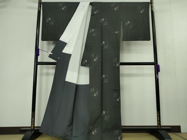 平和屋本店●極上 結城紬 奥順謹製 はたおり娘 兎 うさぎ 藍鉄色地 さが美扱い 証紙付き 逸品 DZAC0324kh6