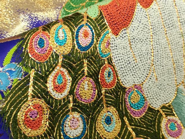 平和屋本店●極上 中国三大刺繍 相良刺繍 総刺繍 色打掛 和装 婚礼 結婚式 花嫁 駒刺繍 孔雀花文 金糸 仮絵羽 逸品 未使用 DZAC0376kh6