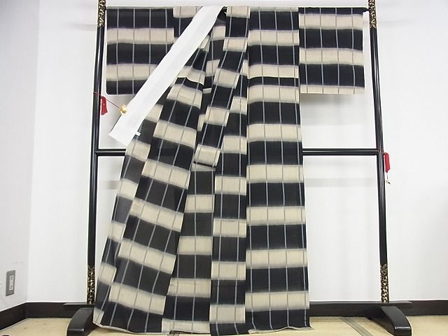 平和屋本店■極上 夏物 明石縮 横段文 証紙付き 正絹 逸品 未使用 KAAA1133kk4 - 平和屋