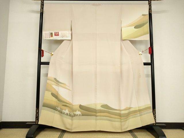 平和屋本店■極上 本加賀友禅作家 石田巳代治 訪問着 シルクロード ラクダ 砂漠 証紙付き 灰梅色地 逸品 KAAA1786kk5 - 平和屋