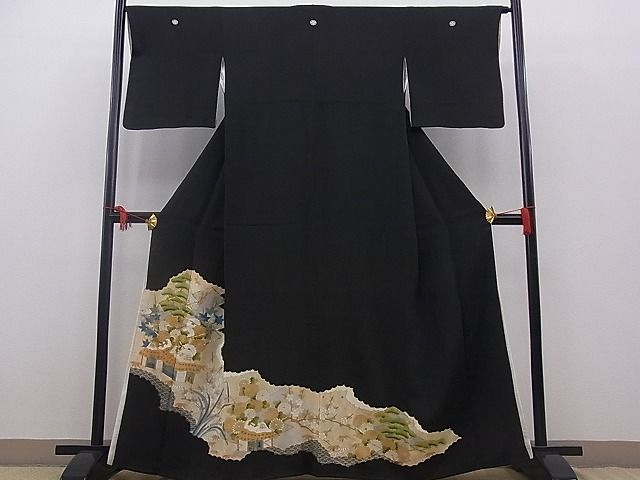 平和屋着物■豪華黒留袖 駒刺繍 御所解松菊文 金彩 逸品 n-mz3718