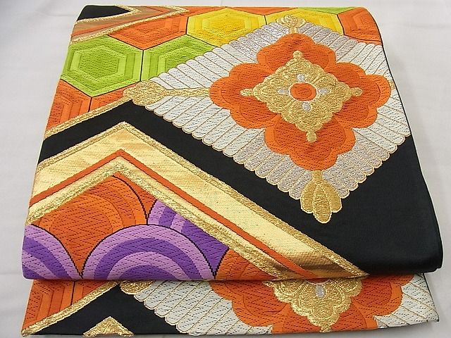 平和屋着物□六通柄袋帯 唐織 吉祥若松葉花菱文 黒地 金