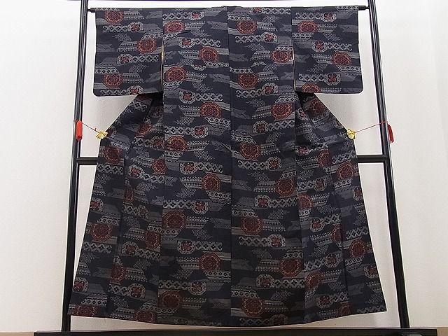平和屋着物■上質な紬 横段吉祥文 逸品 n-kn0804