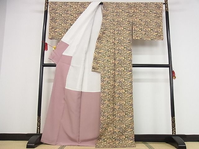 平和屋本店●最高級 城間栄順 本場琉球紅型 小紋 反端付き 着丈167.5cm 裄丈68.5cm 正絹 逸品 kk564