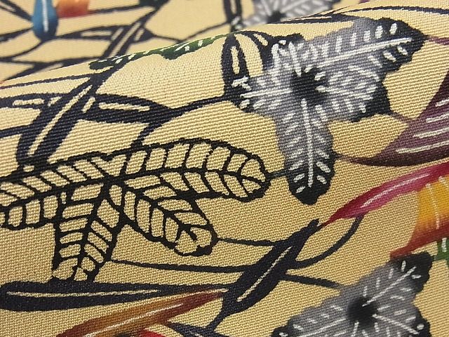 平和屋本店●最高級 城間栄順 本場琉球紅型 小紋 反端付き 着丈167.5cm 裄丈68.5cm 正絹 逸品 kk564