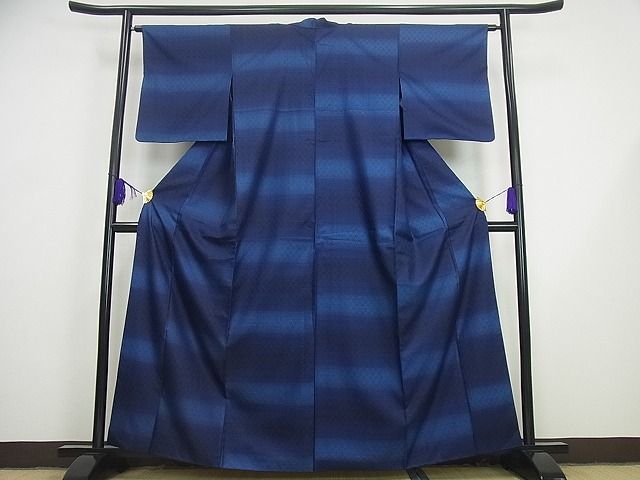 平和屋本店■極上 藍造り国選定無形文化財 佐藤阿波藍製造所 十九代目藍師・佐藤昭人 花織 紬地 横段文 さが美扱い 3s3146