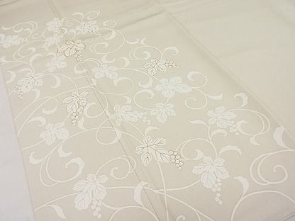 平和屋本店●極上 きもの志麻 岩下志麻ブランド 訪問着 駒刺繍 葡萄唐草文 金彩 白橡色地 パールトーン加工 逸品3s20967