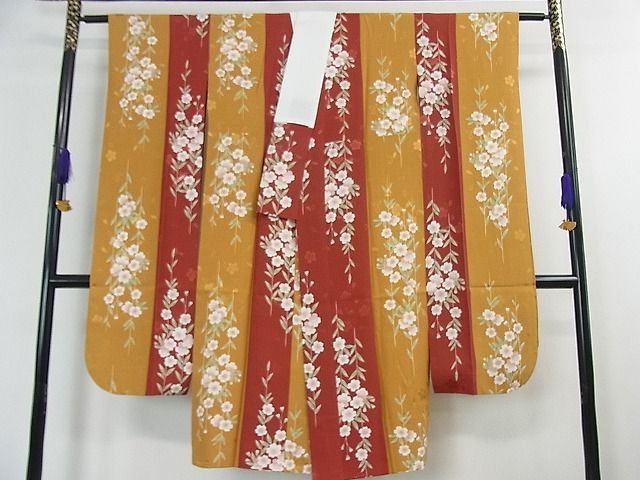 平和屋本店●希少　お引きずり　引振袖・長襦袢(袷)セット　総手刺繍　枝垂れ桜　暈し染め　金糸　逸品　3kh1919
