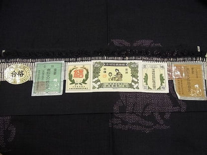 平和屋本店●極上 本場結城紬 重要無形文化財 奥順謹製 １００亀甲 飛び亀甲柄 花兎 黒地 証紙付き 逸品 未使用4s126