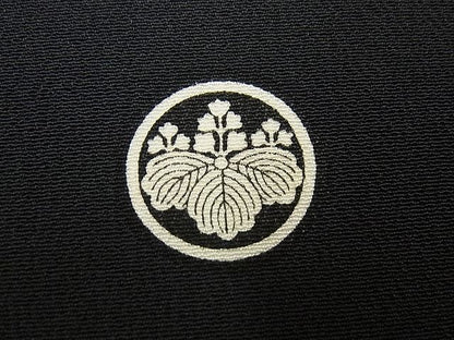 期間限定セール20％off●極上　人間国宝　森口華弘　蒔糊友禅　黒留袖　孔雀　逸品4s135