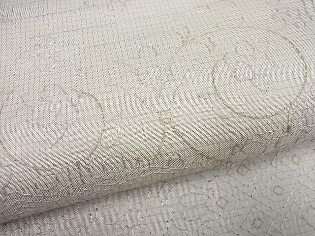 平和屋本店●極上 本場縞大島紬 白大島 総刺繍 大島絹織物謹製 道長吉祥花文 やまと金ラベル 証紙付き 逸品 未使用 CZAA1544s5