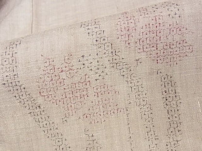 平和屋本店●極上 本場結城紬 重要無形文化財 80亀甲 飛び亀甲柄 草花文 着丈158.5cm 裄丈65.5cm 正絹 逸品 4kk0158
