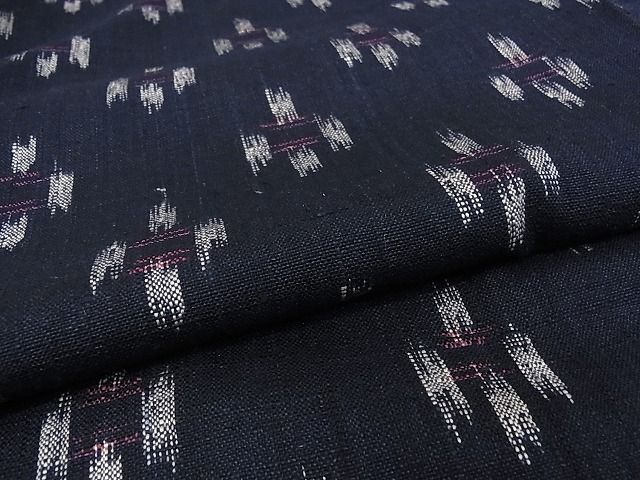 平和屋本店●極上　浦野理一　紬　菱絣　着丈159.5cm　裄丈68.5cm　正絹　逸品　未使用　4kk0247
