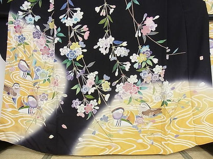 平和屋本店●極上 振袖 友禅 作家物 鴛鴦 暈し染め 黒地 正絹 逸品 KAAA0647kk4